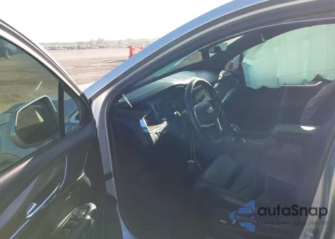 2017 Cadillac Xt5 Platinum z USA, uszkodzony, nr VIN 1GYKNFRS1HZ110624